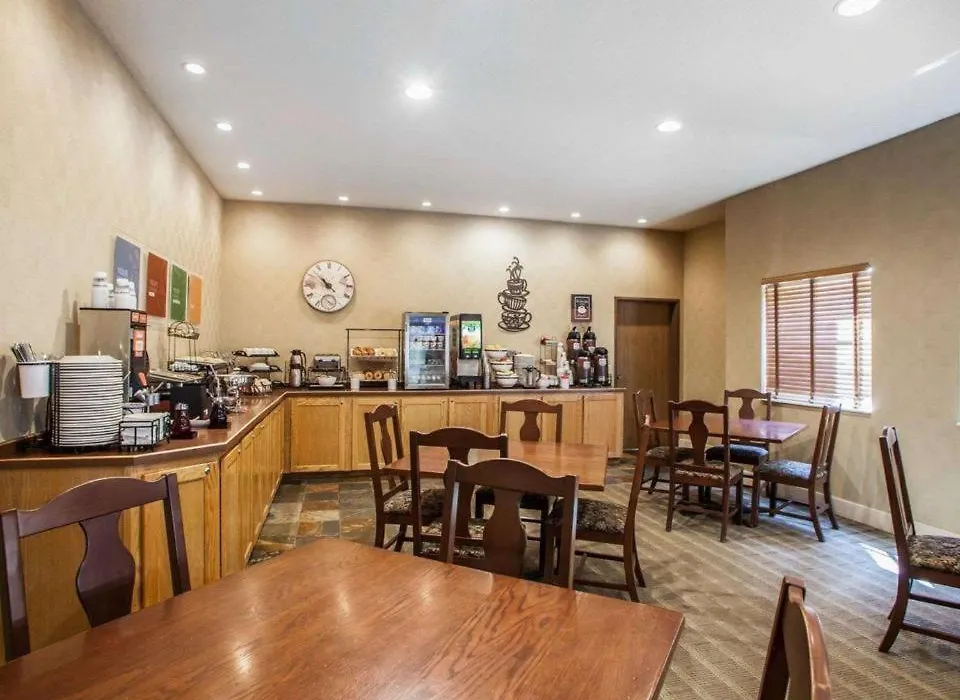 Comfort Inn & Suites Macon-1
